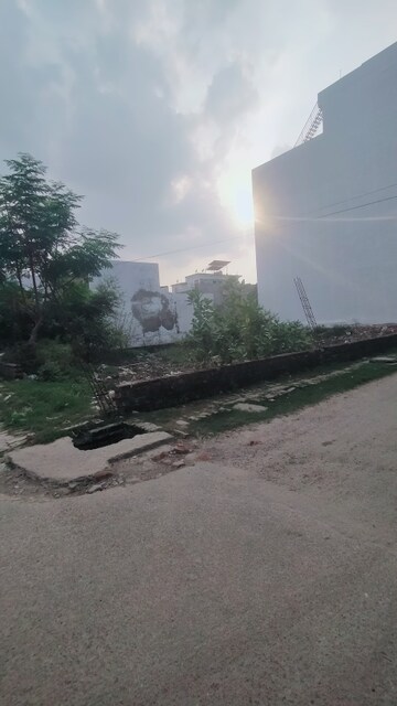 Plot Area in  Plot at Gomti Nagar – for Rent