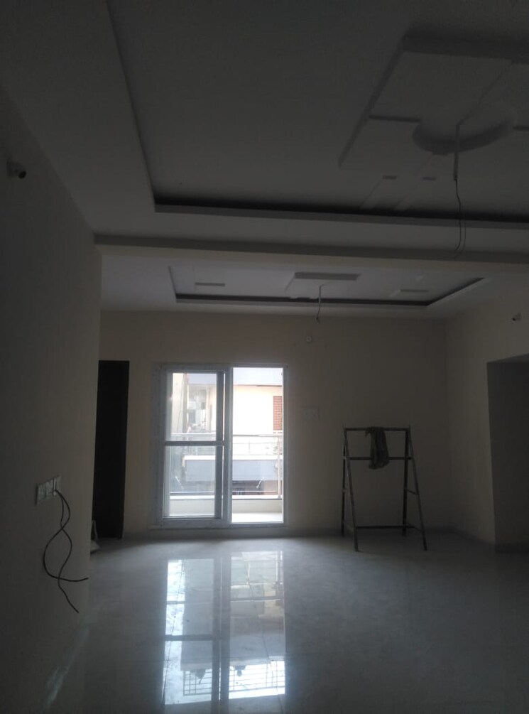 Room, hi tech city 3 Bedroom 2000 Sq.Ft. Apartment In Hi Tech City Hyderabad 9188323