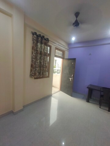 Living Room in 1.5 BHK Villa at Gomti Nagar – for Rent