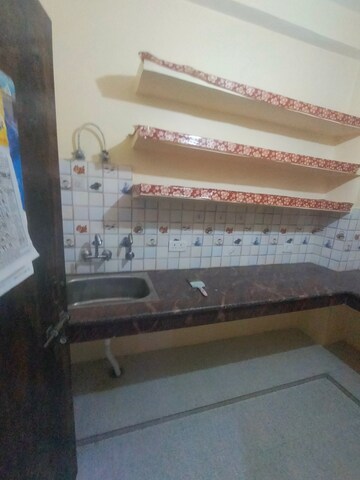 Furnished Amenities in 1.5 BHK Villa at Gomti Nagar – for Rent
