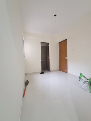 Room in 3.5 BHK Apartment at Moreshwar 19 East, Nerul – for Rent