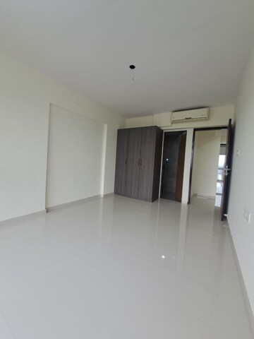 Room in 3.5 BHK Apartment at Moreshwar 19 East, Nerul – for Rent