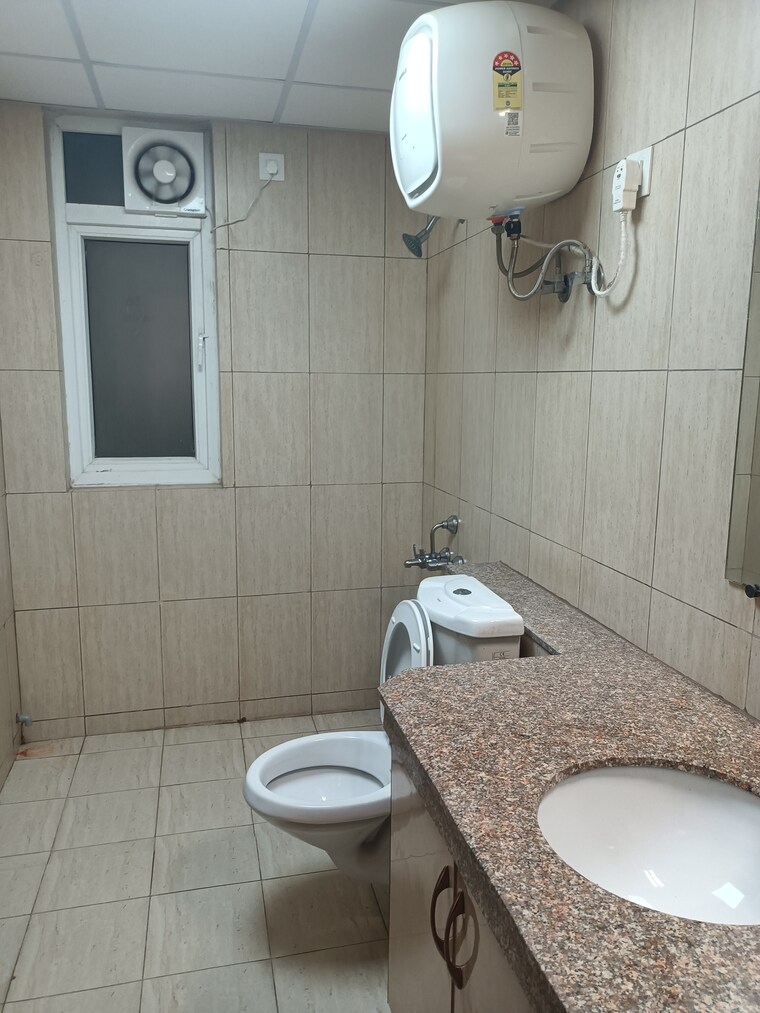 Bathroom, 3c-lotus-panache 4 Bedroom 2538 Sq.Ft. Apartment In Sector 110 Noida 9188341
