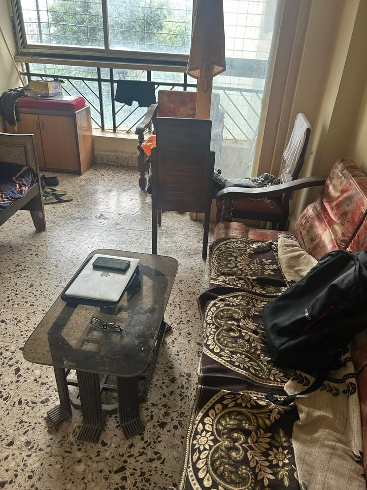 Living Room, malad east Pg For Boys In Malad East 9188338