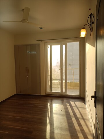 Room in 4 BHK Apartment at The 3C Lotus Panache, Sector 110 – for Rent