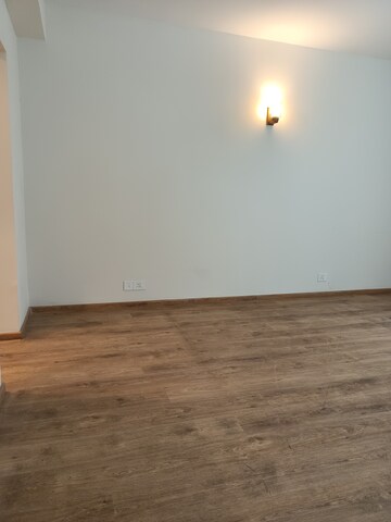 Room in 4 BHK Apartment at The 3C Lotus Panache, Sector 110 – for Rent