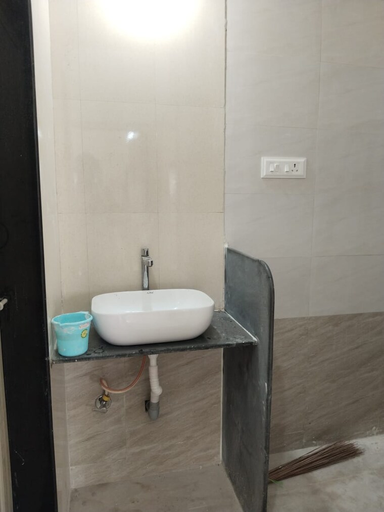 Bathroom, shree-raj 2 Bedroom 870 Sq.Ft. Apartment In Tingre Nagar Pune 9188384