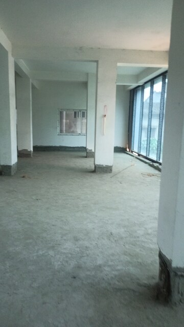 Room in  Warehouse at Kristi Villa, Chinar Park – for Rent