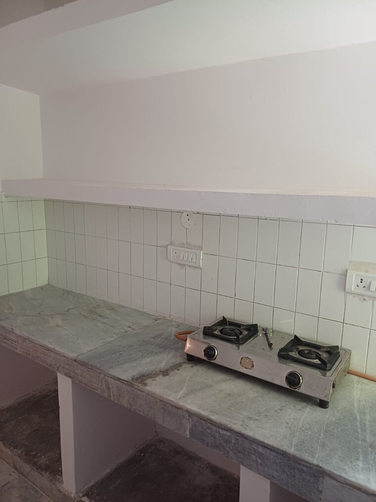 Kitchen, mayur vihar 1 2 Bedroom 900 Sq.Ft. Apartment In Mayur Vihar 1 Delhi 9188422