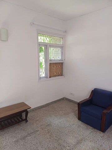 Living Room in 2 BHK Apartment at Mayur Vihar Phase 1 – for Rent