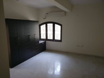 Room in 3 BHK Apartment at Adithya Hill Crest, Jubilee Hills – for Rent