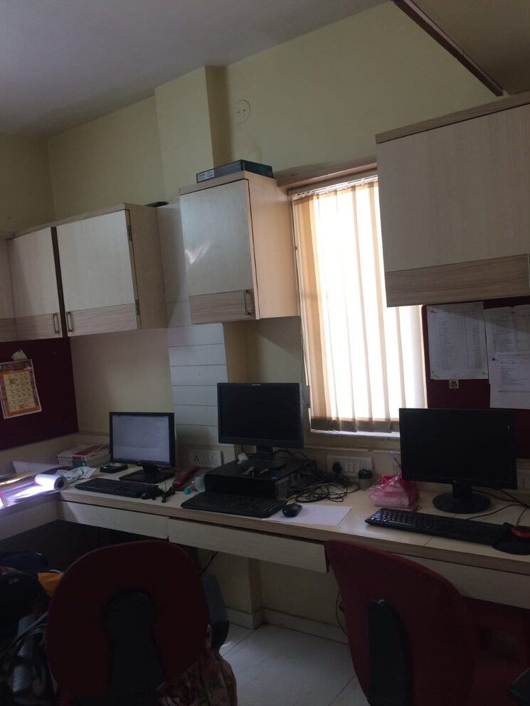 Team Area, siddharth-towers-kothrud Commercial Office Space 550 Sq.Ft. In Kothrud Pune 9188459