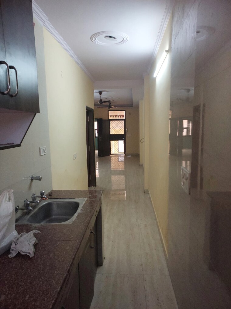 Kitchen, dev nagar 2 Bedroom 900 Sq.Ft. Builder Floor In Dev Nagar Delhi 9188470