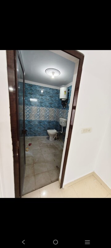 Bathroom in 1 BHK Builder Floor at Saket – for Rent