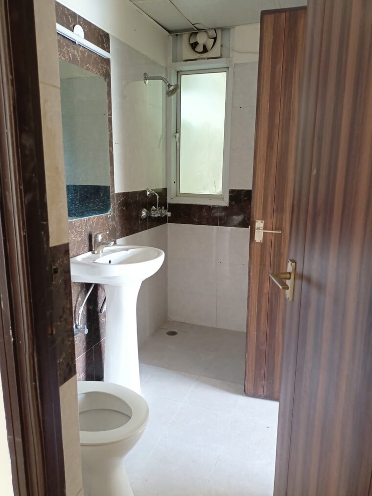 Bathroom, hawelia-valencia-homes 3 Bedroom 1400 Sq.Ft. Apartment In Sector 1 Greater Noida Greater Noida 9188541