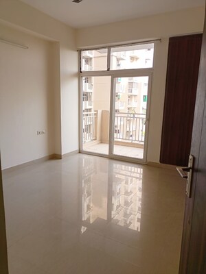 Room in 3 BHK Apartment at Hawelia Valencia Homes, Sector 1 Greater Noida – for Sale