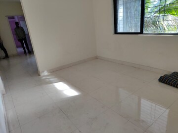 Room in 2 BHK Apartment at Manibandh Park CHS, Anand Nagar – for Sale