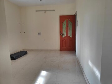 Room in 2 BHK Apartment at Manibandh Park CHS, Anand Nagar – for Sale