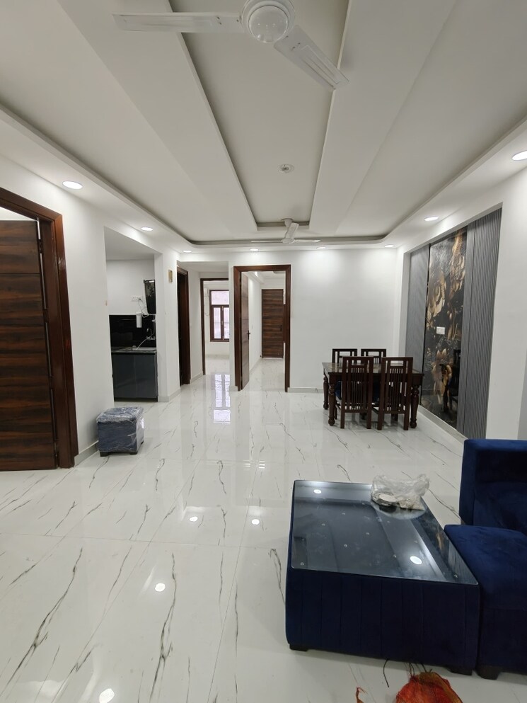 Living Room, freedom fighters enclave 1 Bedroom 450 Sq.Ft. Apartment In Freedom Fighters Enclave Delhi 9188597