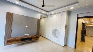 Building Lobby in 4 BHK Builder Floor at Palam Vihar – for Sale