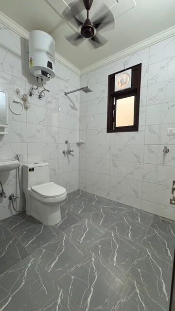 Bathroom in 1 BHK Builder Floor at Palm Residency Chhatarpur, Chattarpur – for Rent