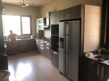 Kitchen in 4 BHK Apartment at DLF Richmond Park, Sector 43 – for Sale