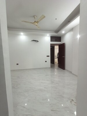 Room in 3 BHK Apartment at Rani Aakriti Shantiniketan, Sector 143 – for Sale