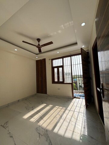 Bedroom in 2 BHK Builder Floor at Saket – for Rent