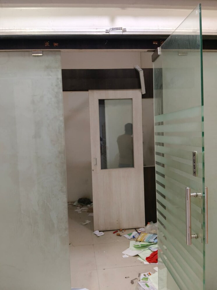 undefined, express-zone Commercial Showroom 2400 Sq.Ft. In Malad East Mumbai 9188691