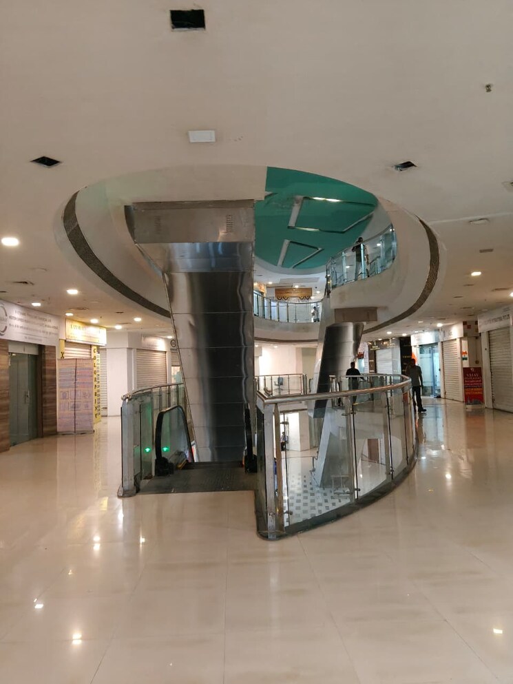 Living Room, express-zone Commercial Showroom 2400 Sq.Ft. In Malad East Mumbai 9188691