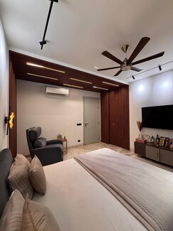 4 BHK + Servant Room Apartment For Sale in DLF The Summit