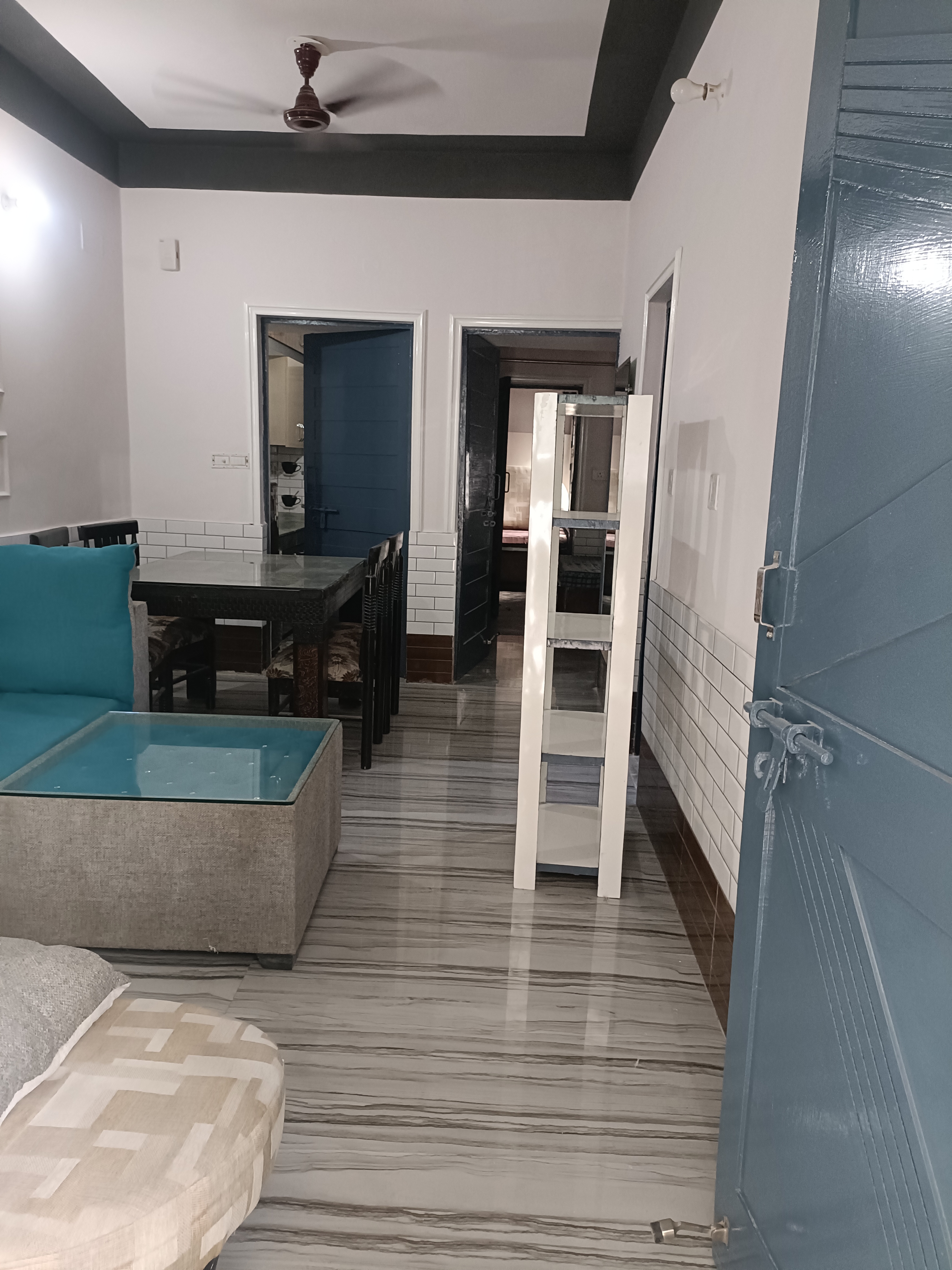 2 BHK Builder Floor For Rent in Sector 52
