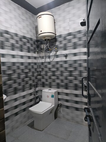 Washroom in 2 BHK Builder Floor at Sector 52 – for Rent