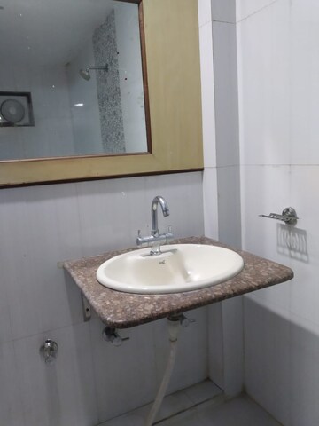 Master Bedroom in 3 BHK Apartment at Greenwood Apartment, Gomti Nagar – for Rent