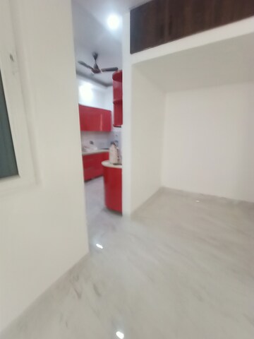 Room in 3 BHK Apartment at Rani Aakriti Shantiniketan, Sector 143 – for Rent
