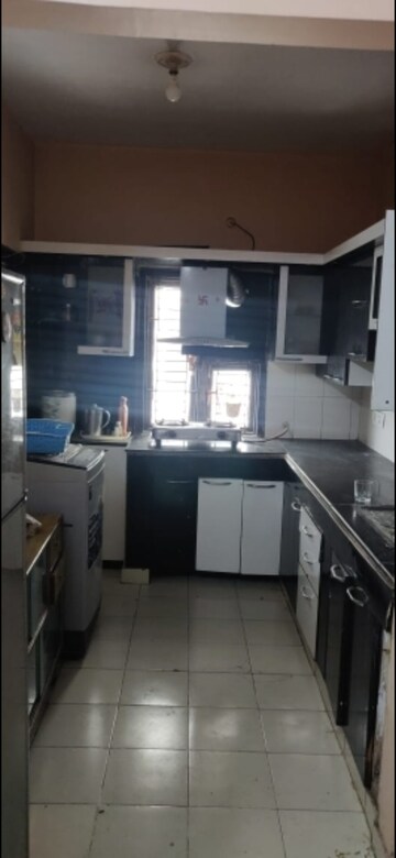 Kitchen in 3 BHK Apartment at Greenwood Apartment, Gomti Nagar – for Rent