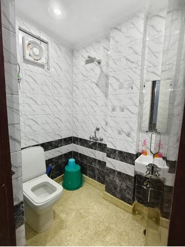 Bathroom in 1 BHK Builder Floor at Saket – for Rent