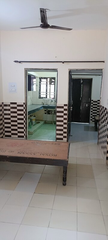 Dining area in 1 BHK Builder Floor at Sector 52 – for Sale