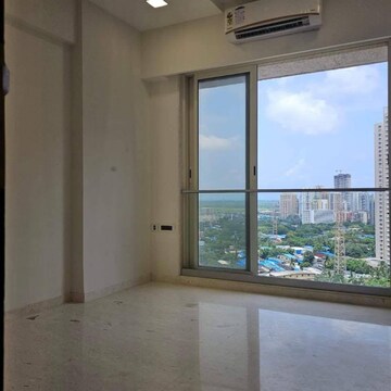 Room in 3 BHK Apartment at Ekta Tripolis, Goregaon West – for Rent
