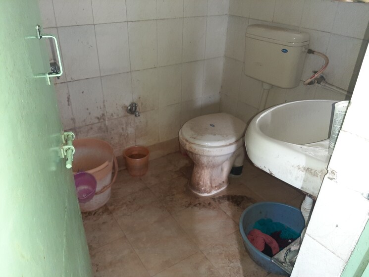 Bathroom, sun-city 2 Bedroom 950 Sq.Ft. Apartment In Sinhagad Road Pune 9188794