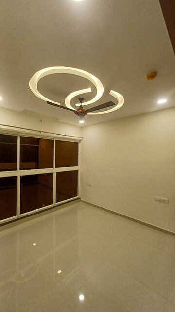 Room in 2 BHK Apartment at Paranjape Trident Towers, Wakad – for Rent