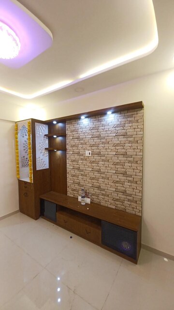 Room in 2 BHK Apartment at Paranjape Trident Towers, Wakad – for Rent