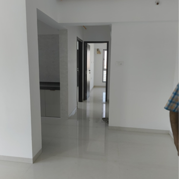 Room in 2 BHK Apartment at Empire Towers, Goregaon East – for Rent