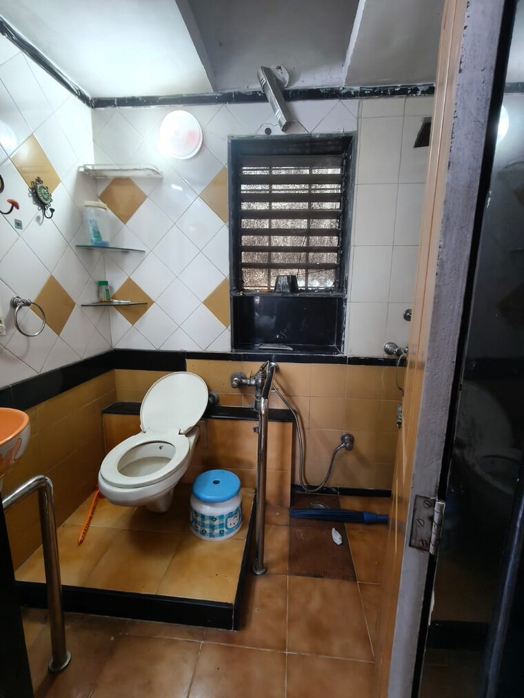 Attached Bathroom, shreeji-plaza-nerul 2 Bedroom 1211 Sq.Ft. Apartment In Nerul Sector 23 Navi Mumbai 9180738