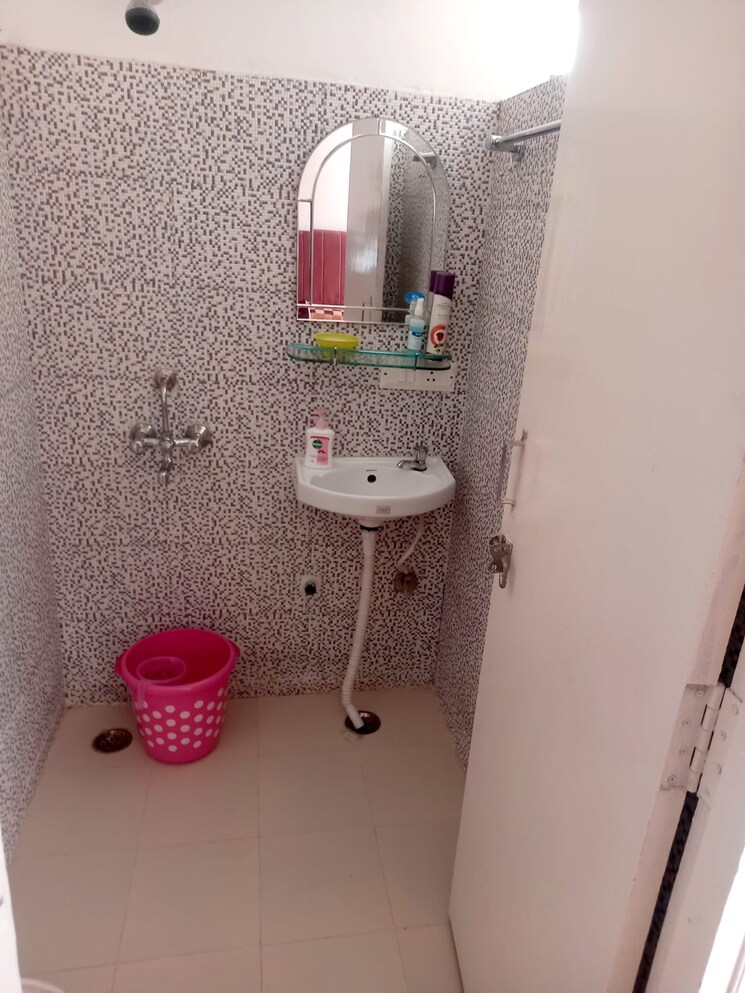 Bathroom, breez-global-heights 1 Bedroom 337 Sq.Ft. Apartment In Sohna Sector 33 Gurgaon 9188917