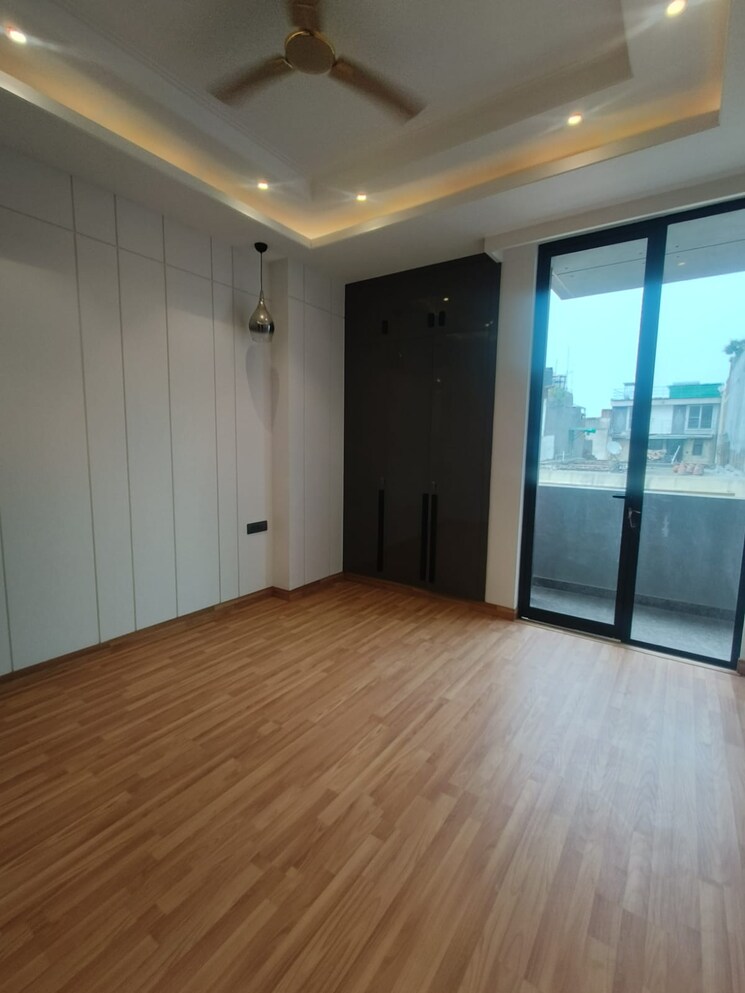 Room, greater kailash i 3 Bedroom 1800 Sq.Ft. Builder Floor In Greater Kailash I Delhi 9188905