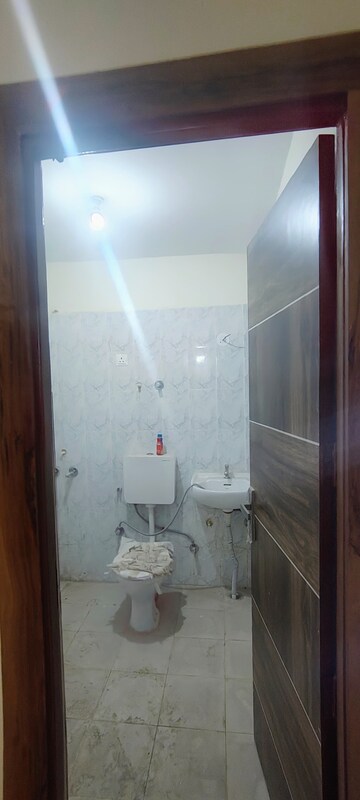 Bathroom in 3 BHK Apartment at Sarvome Shree Homes, Sector 45 – for Rent