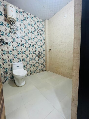 Bathroom in 1 BHK Builder Floor at Patel Nagar – for Rent