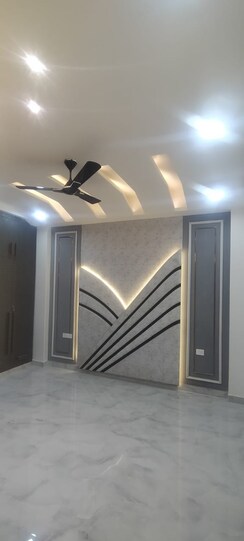 4 BHK + Pooja Room Builder Floor For Sale in Shakti Khand IV
