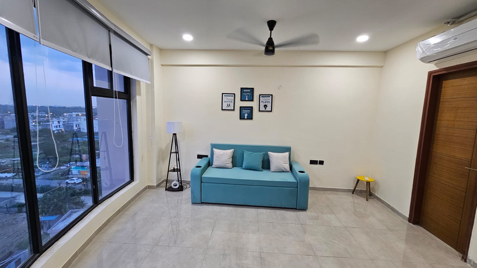 Office Space For Rent in Omaxe Hazratganj